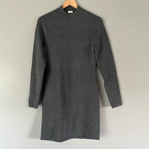 Abercrombie & Fitch Dresses & Skirts - Abercrombie & Fitch Gray Midi Dress